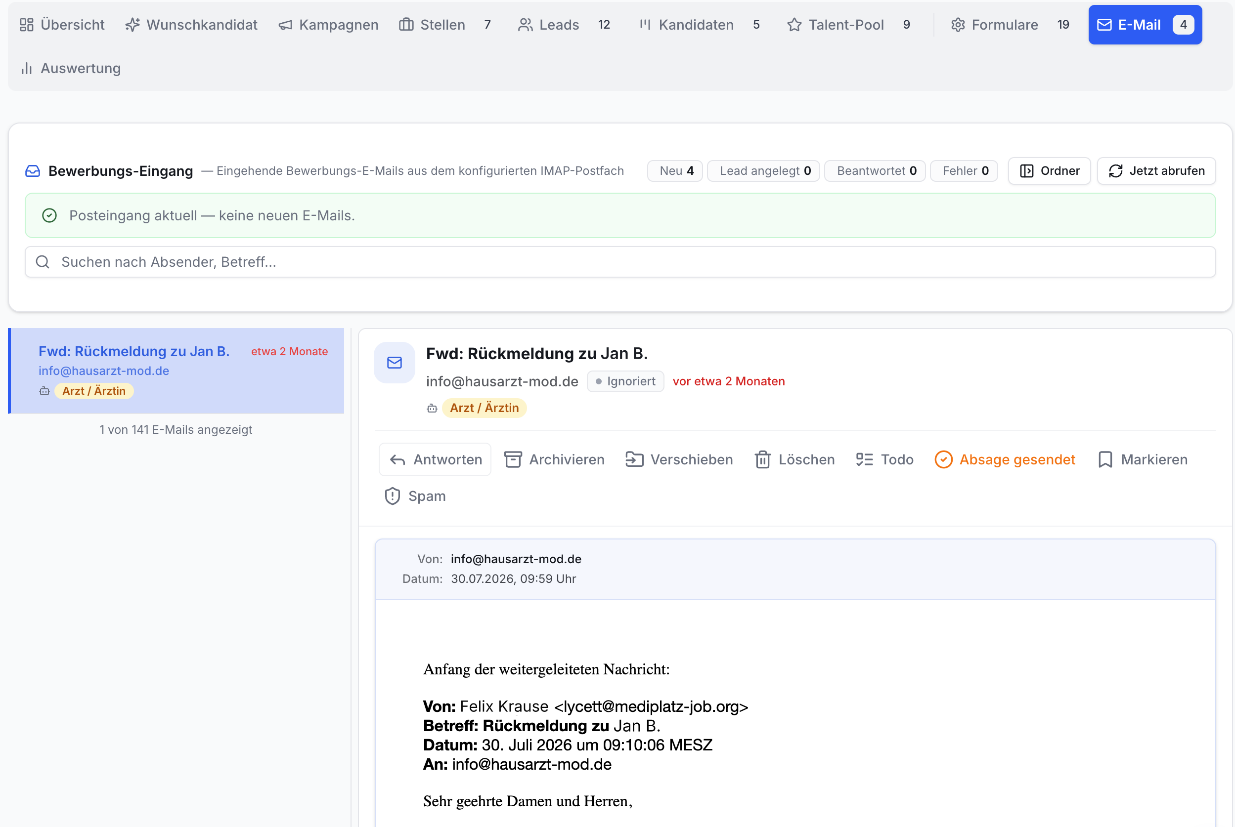 Bewerbungs-E-Mails in Praxisverwaltungs-App Effizienz Praxis