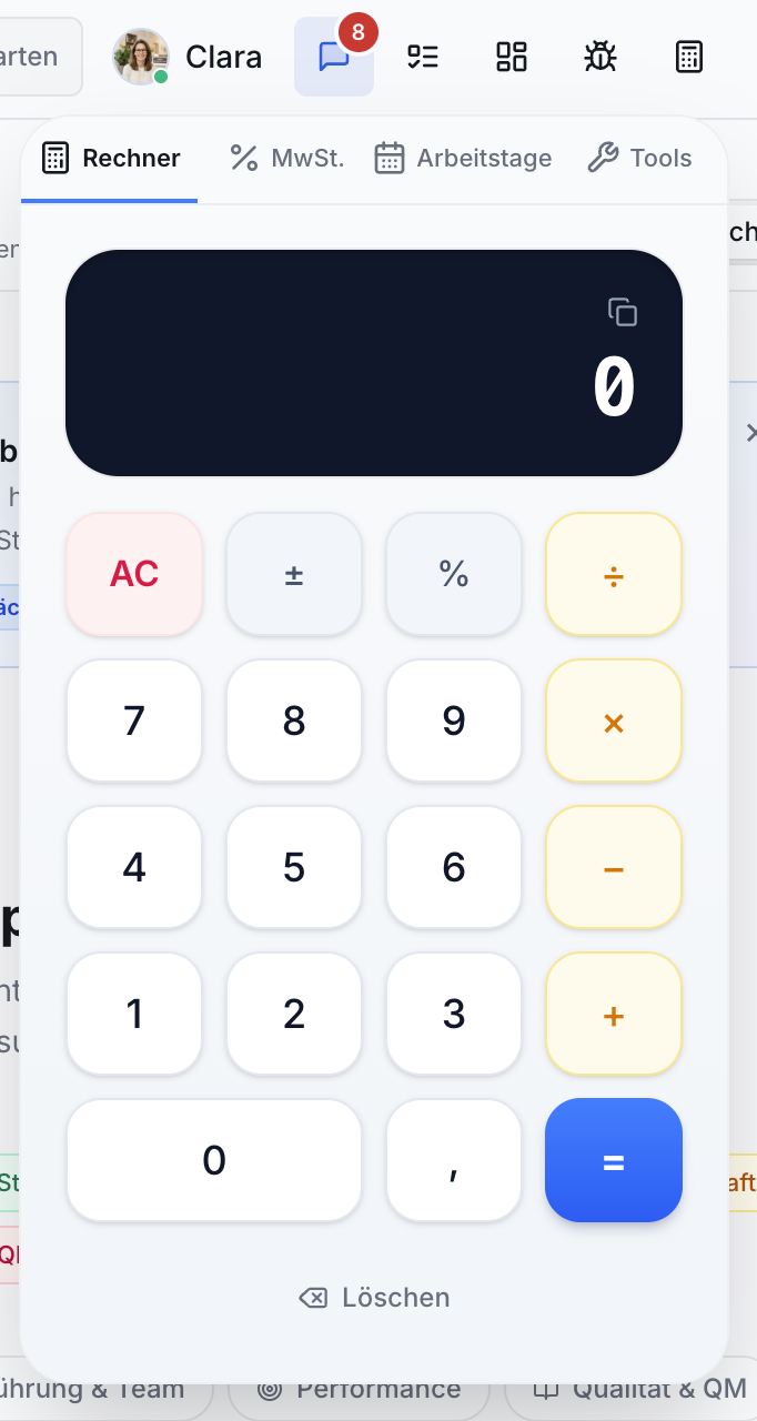 Anzeige des Taschenrechners in Effizienz Praxis App. Dunkles Display mit Zahl 0, Ziffern 0-9, Rechenzeichen, AC, %, Komma, Gleich und Löschen.