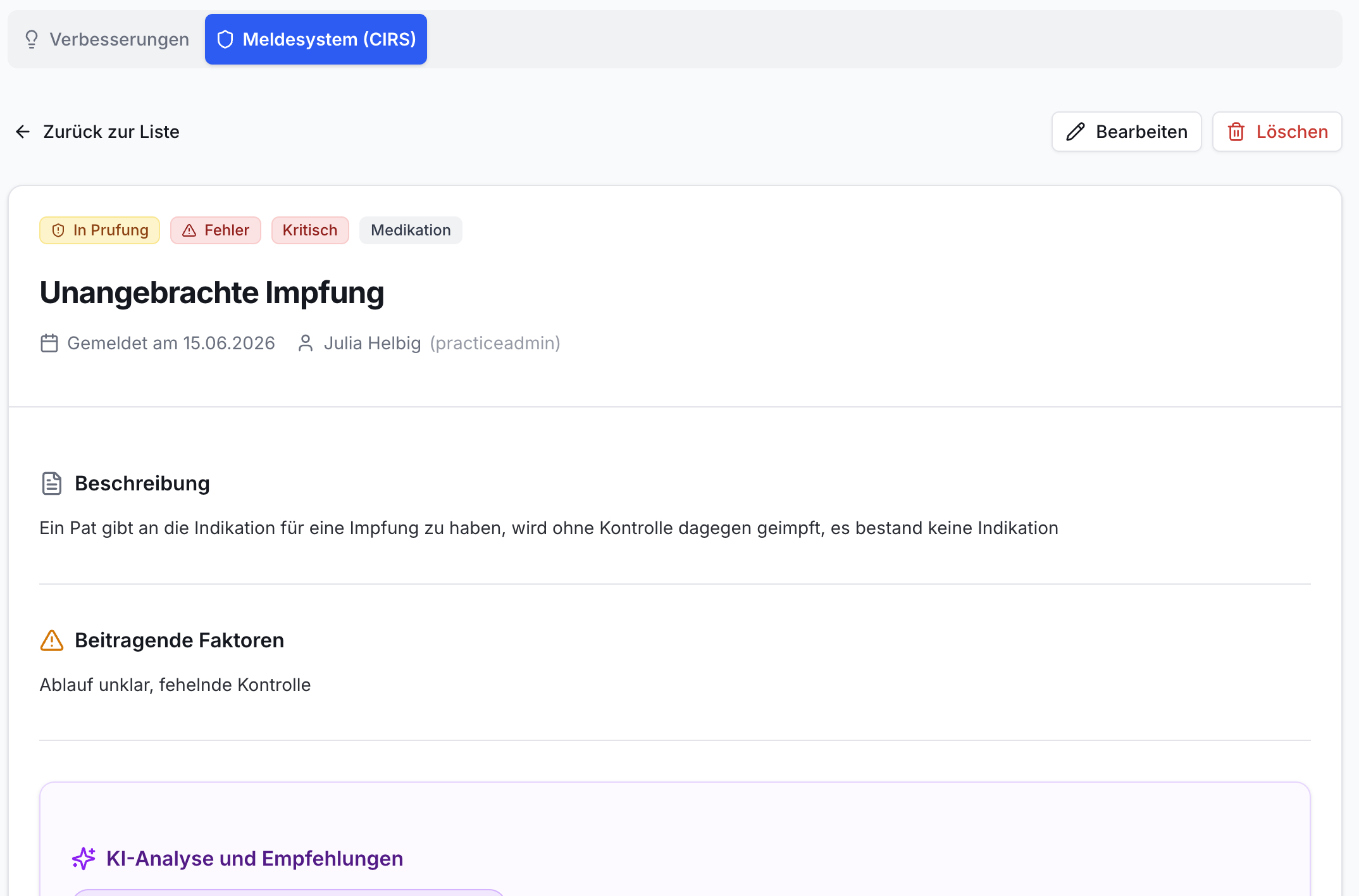 Screenshot der Praxissoftware: CIRS Detailansicht einer Fehlermeldung zur Impfung. Zeigt Status, Beschreibung, Faktoren und KI-Analyse.