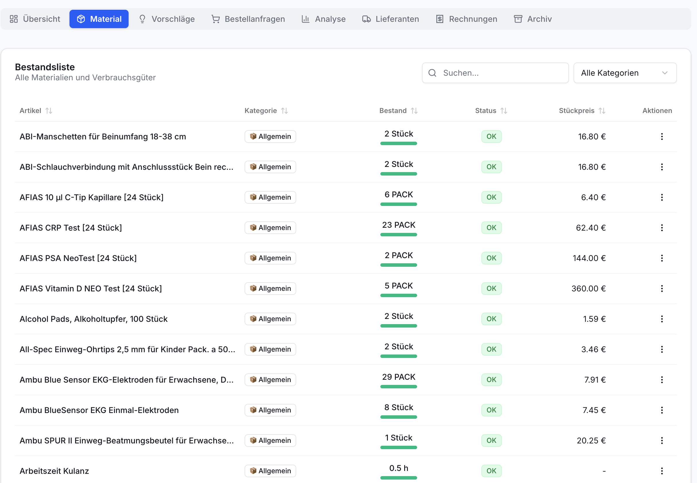 App-Screenshot: Material-Tab aktiv. Eine Bestandsliste mit Suchfeld, Artikeln, Kategorien, Beständen, Status OK und Stückpreisen.
