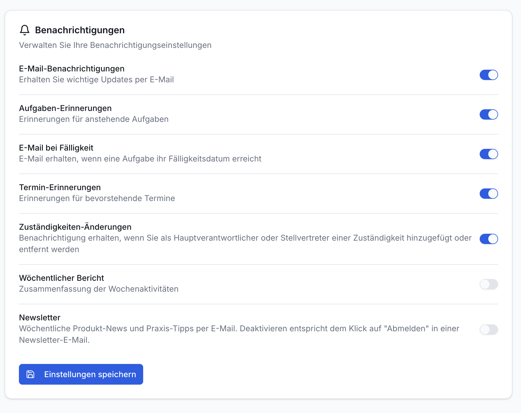 Bildschirm Benachrichtigungen. Liste von 7 Einstellungs-Punkten mit Beschreibung und blauem Kippschalter. Blauer Button Einstellungen speichern.